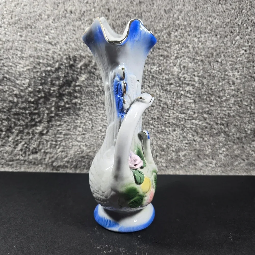 Porcelain Swan Vase Blue White‎ Floral Gold Trim Vintage Decor